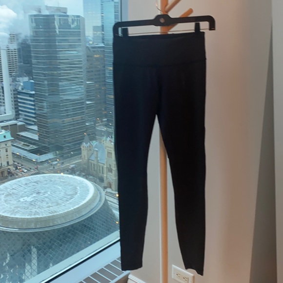 COPY - Lululemon black leggings - Picture 1 of 3
